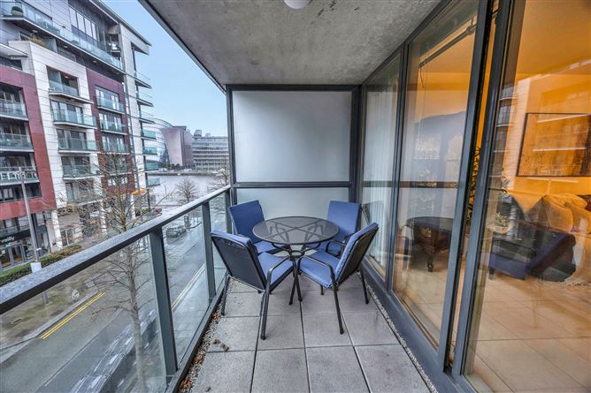 8 Hanover Riverside, Grand Canal Dock, Dublin 2