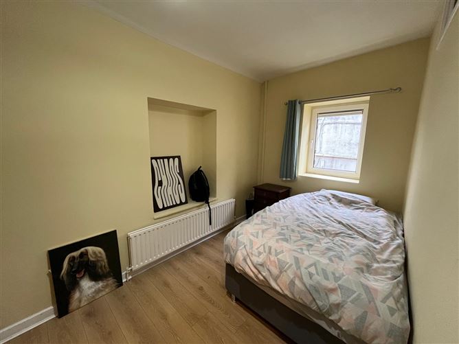 The Big Breakfast Roll and 2 Apartments Overhead, Blackpool, Cork