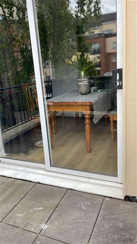 https://photos-a.propertyimages.ie/media/1/2/3/4999321/1e7cb378-59a1-462a-b780-e021605c15cd_l.jpg