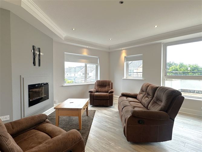 77 Caiseal Cam, Roscam, Galway