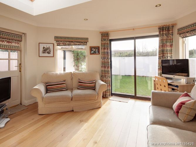 101 Holywell, Goatstown, Dublin 14 Young's Estate Agents 1765421 MyHome.ie Residential