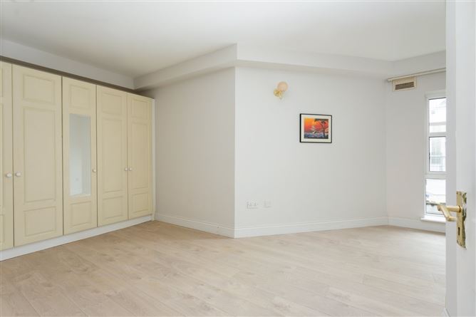 36 Georges Quay Apartments, 2/4 Georges Quay, South City Centre, Dublin 2