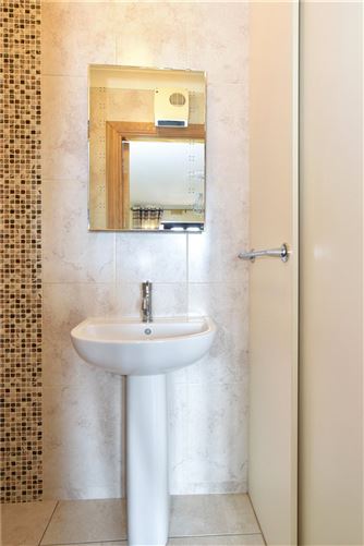2 Bay View Court, Lough Atalia Road, Galway City Centre