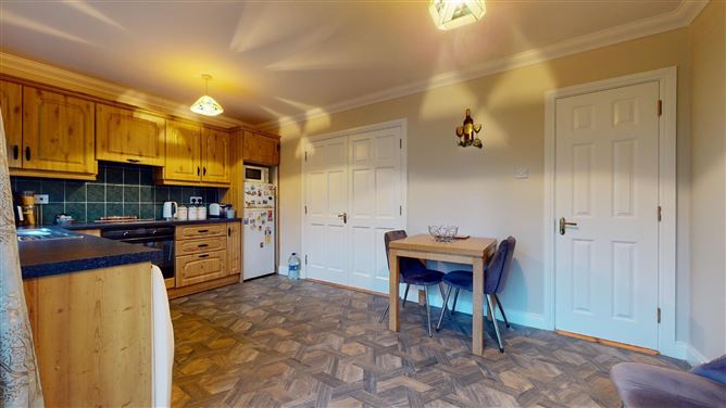 14 Woodville, Newport Road, Castlebar, Co. Mayo