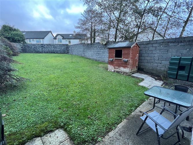 14 Woodville, Newport Road, Castlebar, Co. Mayo