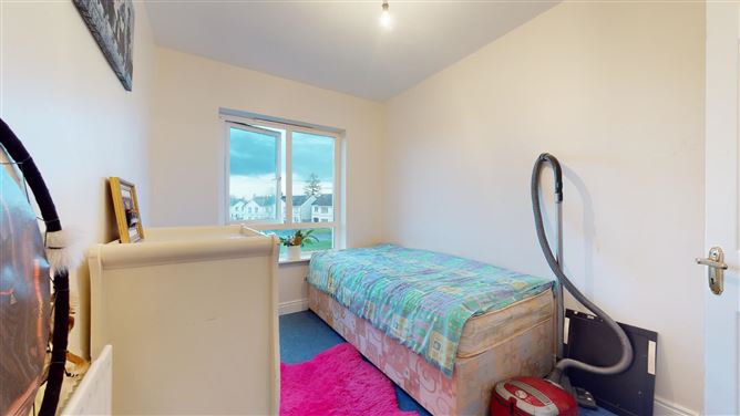 14 Woodville, Newport Road, Castlebar, Co. Mayo