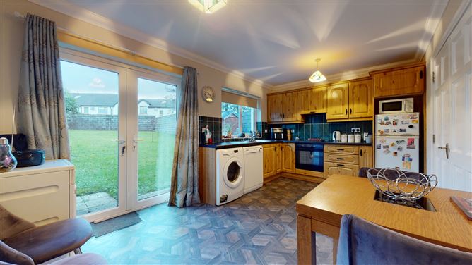 14 Woodville, Newport Road, Castlebar, Co. Mayo