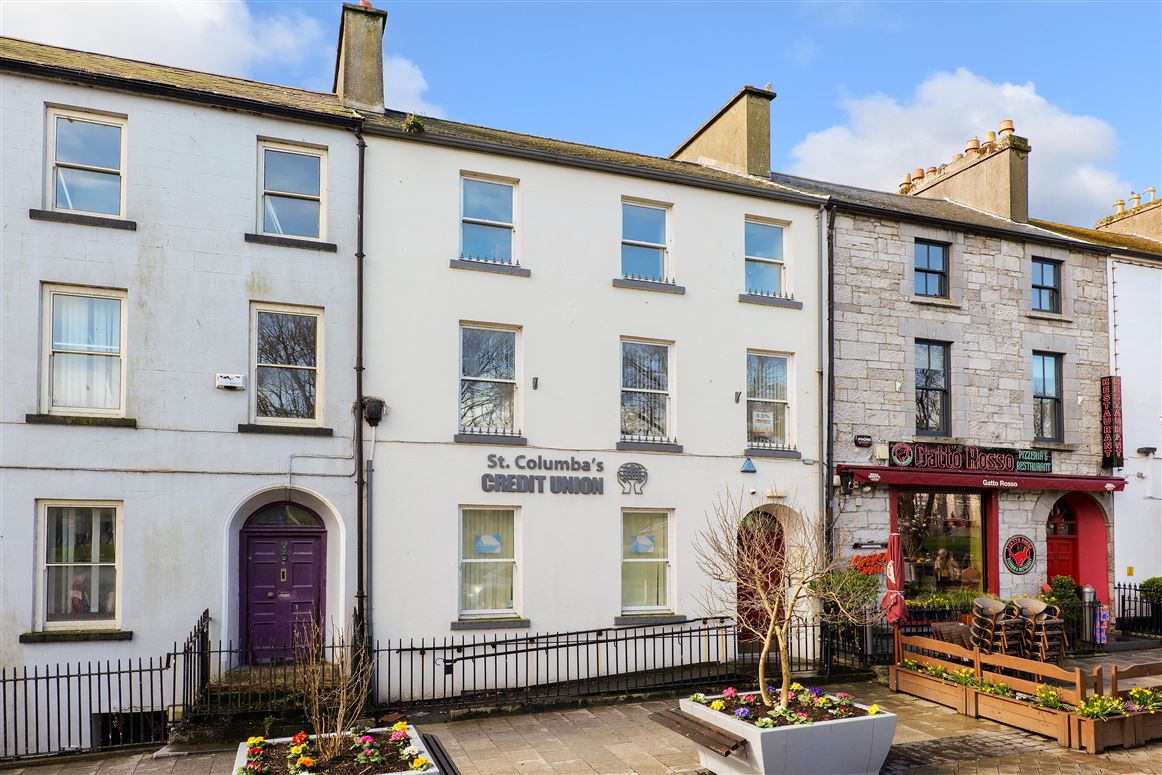 24 Eyre Square, Galway City 24 Eyre Square, Galway City