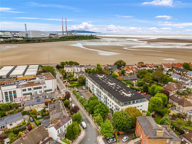 https://photos-a.propertyimages.ie/media/1/2/4/4998421/f8025d08-7f74-40a3-b687-79976fbac2d6_l.jpg