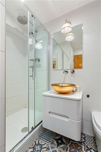 https://photos-a.propertyimages.ie/media/1/2/4/4998421/f8025d08-7f74-40a3-b687-79976fbac2d6_l.jpg