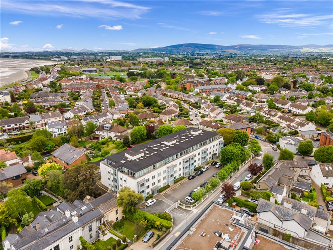 https://photos-a.propertyimages.ie/media/1/2/4/4998421/f8025d08-7f74-40a3-b687-79976fbac2d6_l.jpg