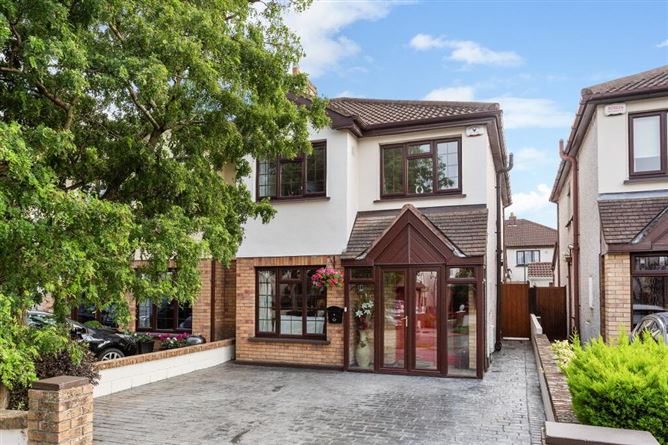 7 Woodville Grove, Lucan, Dublin