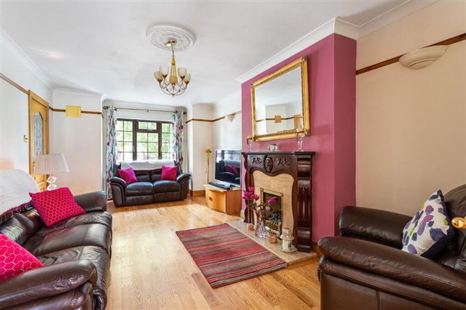 7 Woodville Grove, Lucan, Dublin