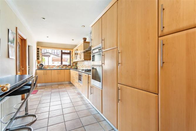 7 Woodville Grove, Lucan, Dublin