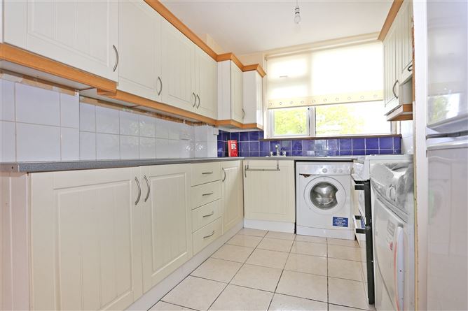 2 Collins Park, Shannon, Co. Clare