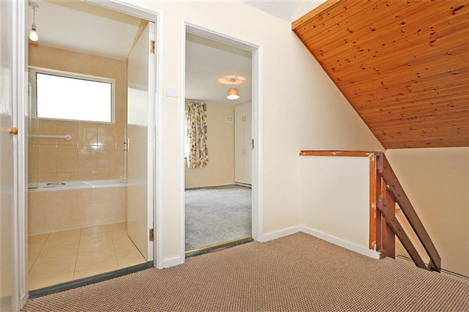 2 Collins Park, Shannon, Co. Clare