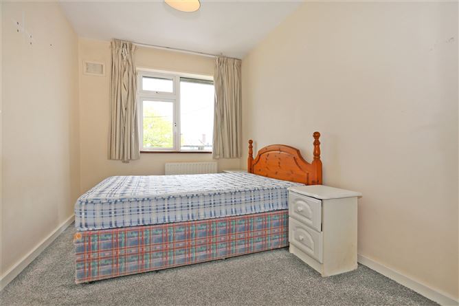 2 Collins Park, Shannon, Co. Clare