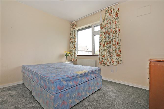 2 Collins Park, Shannon, Co. Clare