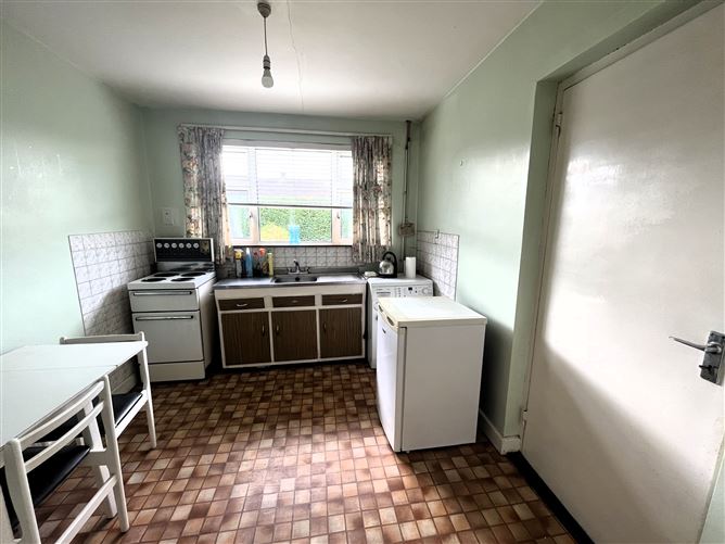 26 Brookville Avenue, Clareview, Ennis Road, Limerick