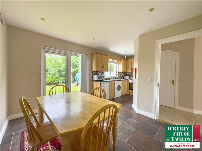 14 Gracecourt, Dromod, Leitrim