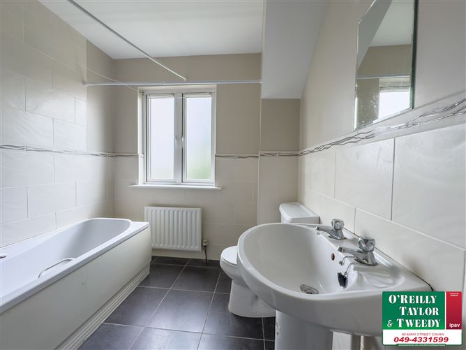 14 Gracecourt, Dromod, Leitrim