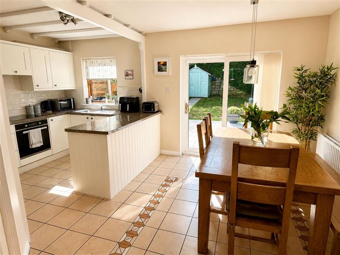 10 Parc na Silla Rise, Loughlinstown, Dublin 18