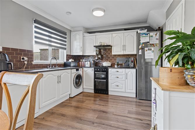49 Woodville Manor , Dundalk, Louth
