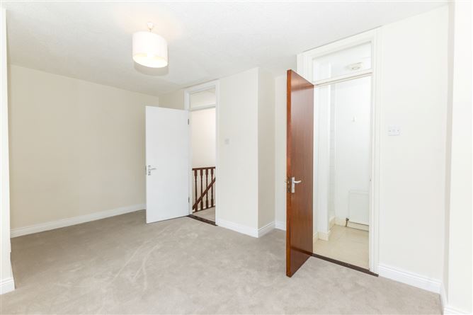 4 Killeen Mews, St Margaret's Avenue, Malahide, County Dublin