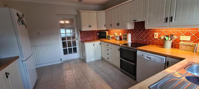 Mai's Kitchen, Knockcroghery, Roscommon - REA Brady - 4711440