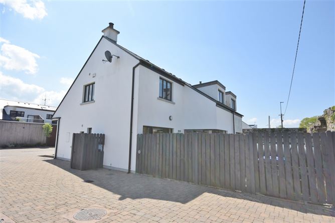 2 Cuirt Na Sionna, Tarbert, Co. Kerry