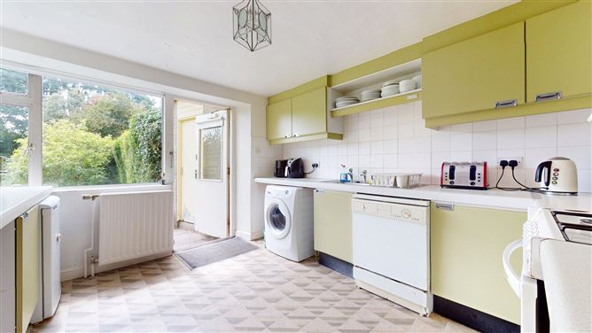 143 Howth Road, Sutton,   Dublin 13