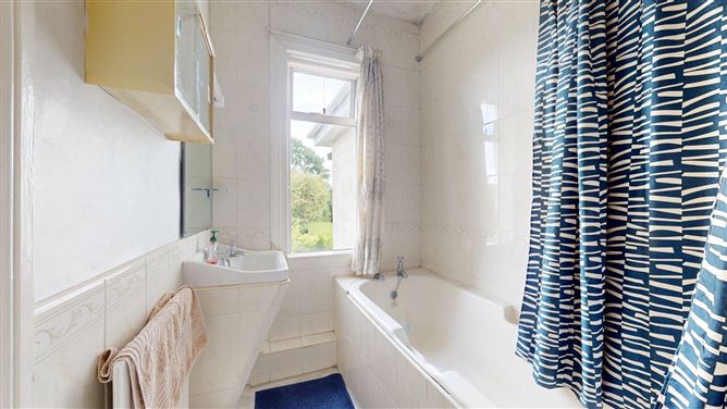 143 Howth Road, Sutton,   Dublin 13