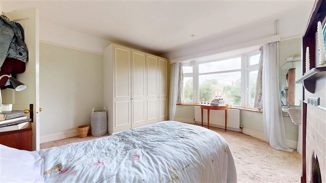 143 Howth Road, Sutton,   Dublin 13