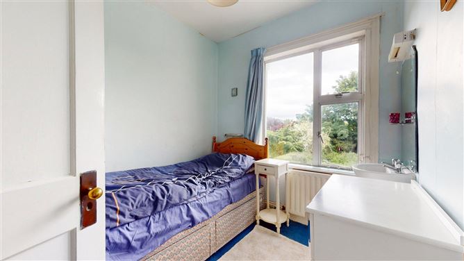143 Howth Road, Sutton,   Dublin 13