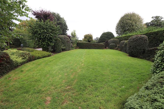 https://photos-a.propertyimages.ie/media/1/2/6/4949621/87738f5c-06e2-4ae3-9f17-f8096c9a9dfe_l.jpg