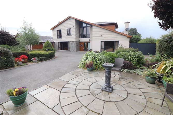 https://photos-a.propertyimages.ie/media/1/2/6/4949621/87738f5c-06e2-4ae3-9f17-f8096c9a9dfe_l.jpg