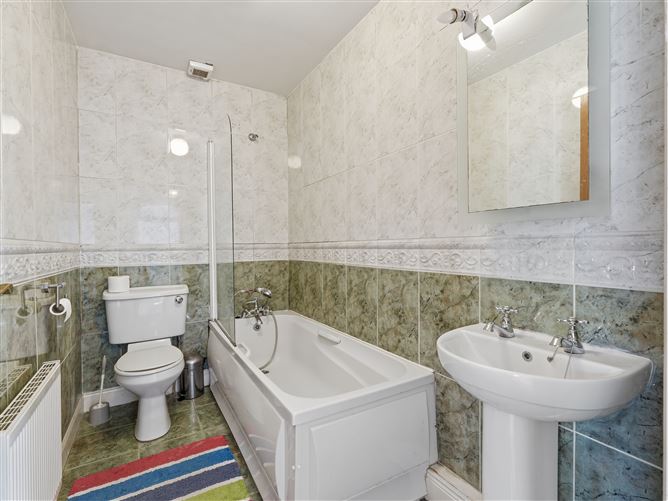 146 An Fiodán, Doughiska, Galway City