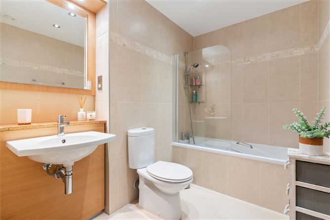 Apt 11 Hazelbrook, Upper Kilmacud Road, Dundrum,   Dublin 14