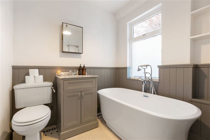 110 Oliver Plunkett Road, Monkstown, Co. Dublin