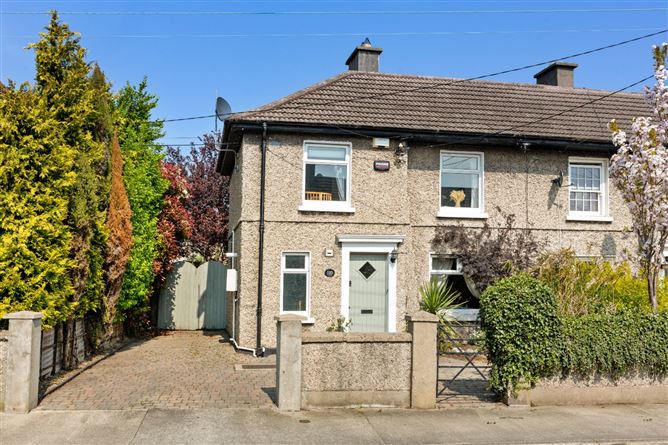 110 Oliver Plunkett Road, Monkstown, Co. Dublin