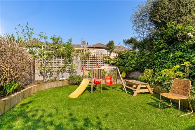 110 Oliver Plunkett Road, Monkstown, Co. Dublin