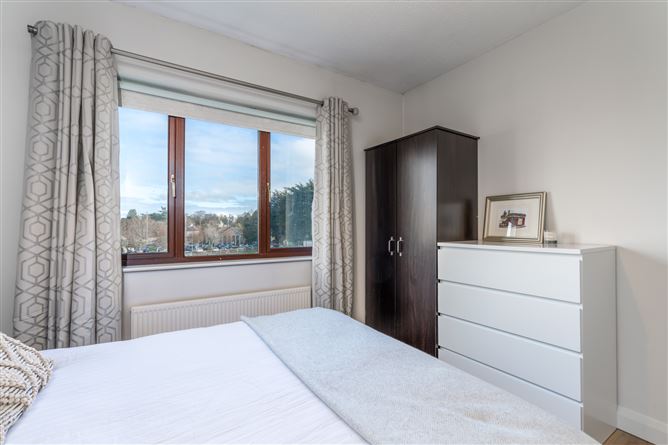 7 Birchfield Lawn, Goatstown, Dublin 14