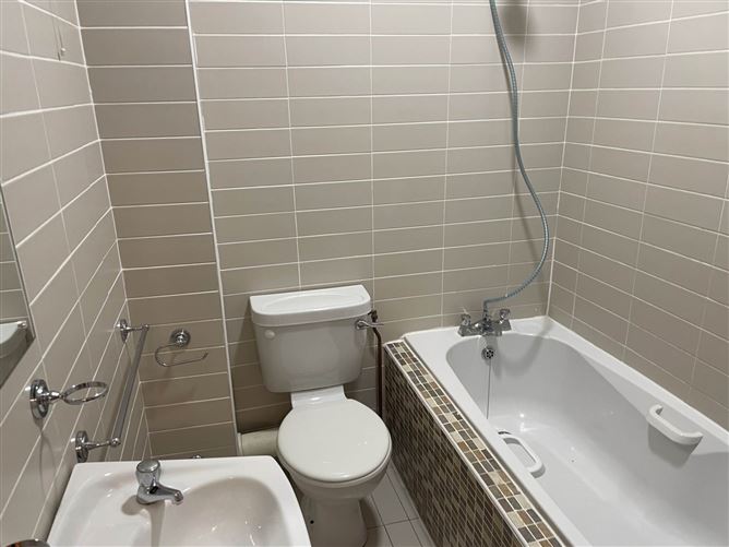 37 Garrai Glas, Athenry, County Galway