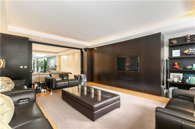Photo 24 of 49 — 33 Ailesbury Road, Ballsbridge, Dublin 4
