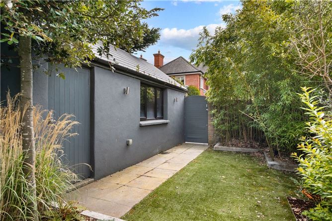 Photo 42 of 49 — 33 Ailesbury Road, Ballsbridge, Dublin 4