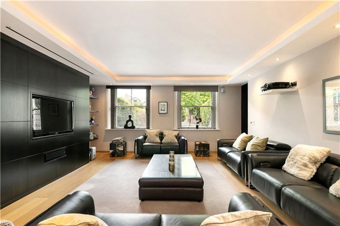 Photo 25 of 49 — 33 Ailesbury Road, Ballsbridge, Dublin 4