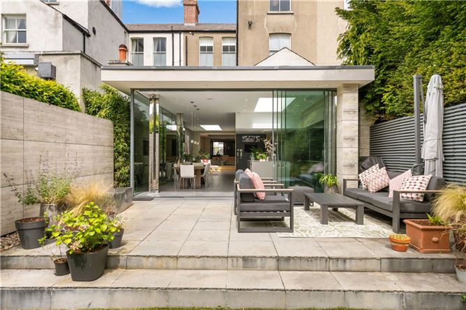 Photo 43 of 49 — 33 Ailesbury Road, Ballsbridge, Dublin 4