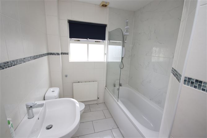 9 The Green, Cnoc Na Greine, Kilcullen, Kildare