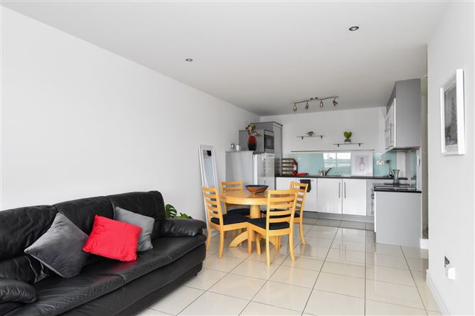 58 Cuirt Seoige, Bohermore, Galway