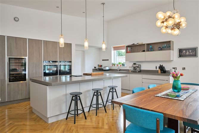 1 Cluain Aedin, Carrickbrack Road, Sutton, Dublin 13